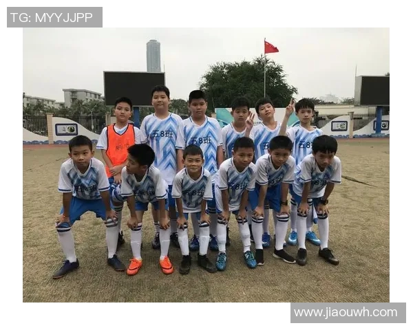 汤姆足球明星的传奇之路与梦想追逐的故事