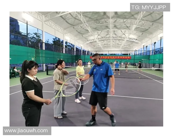 深圳网球队的耐力之道：揭秘网球巨献背后的训练与坚持